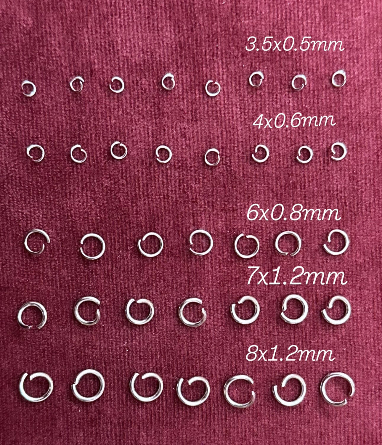 Anneaux ouverts en acier inoxydable argentés 4 x 0.6 mm