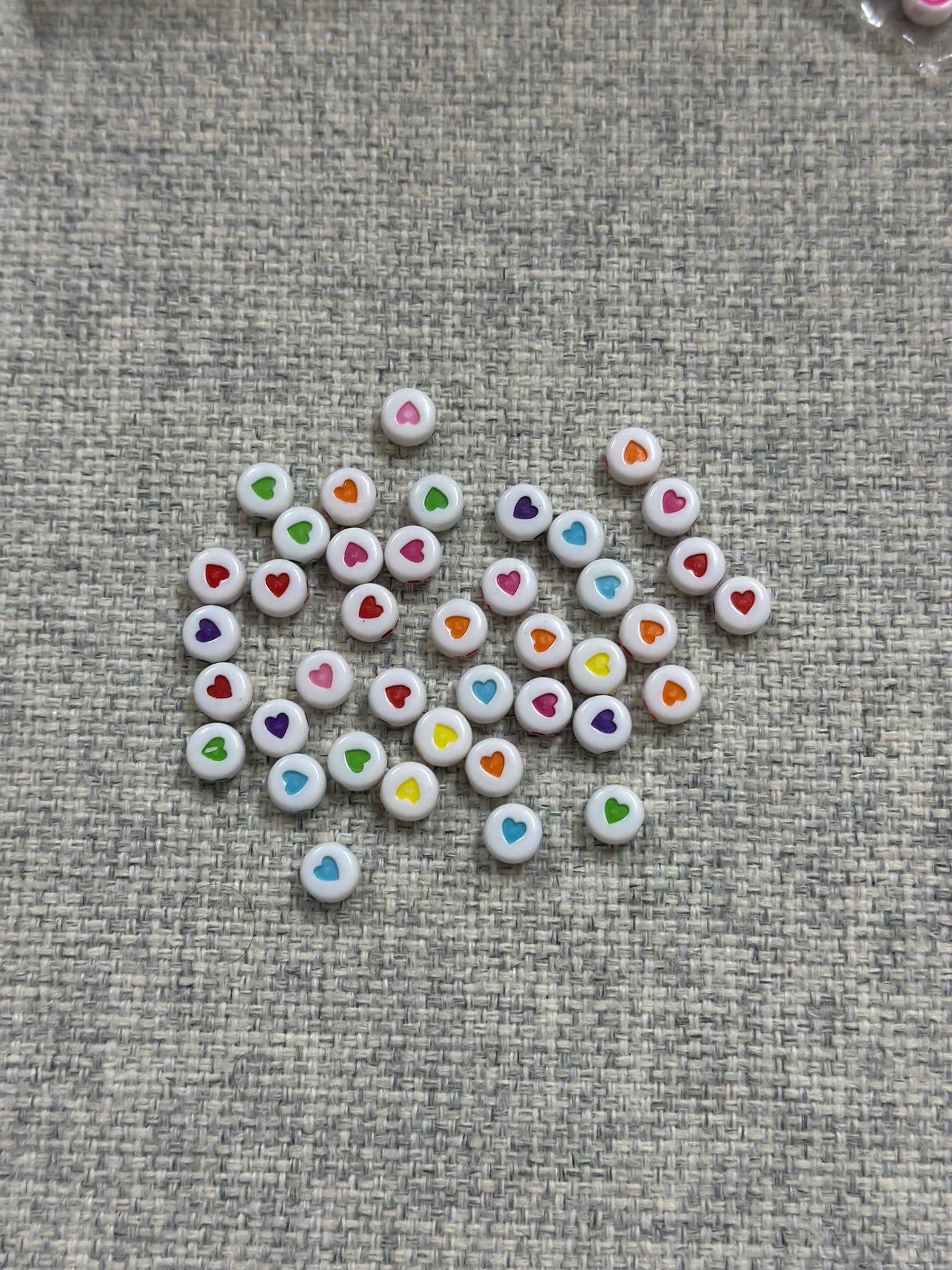 Perles rondes- coeurs en couleurs