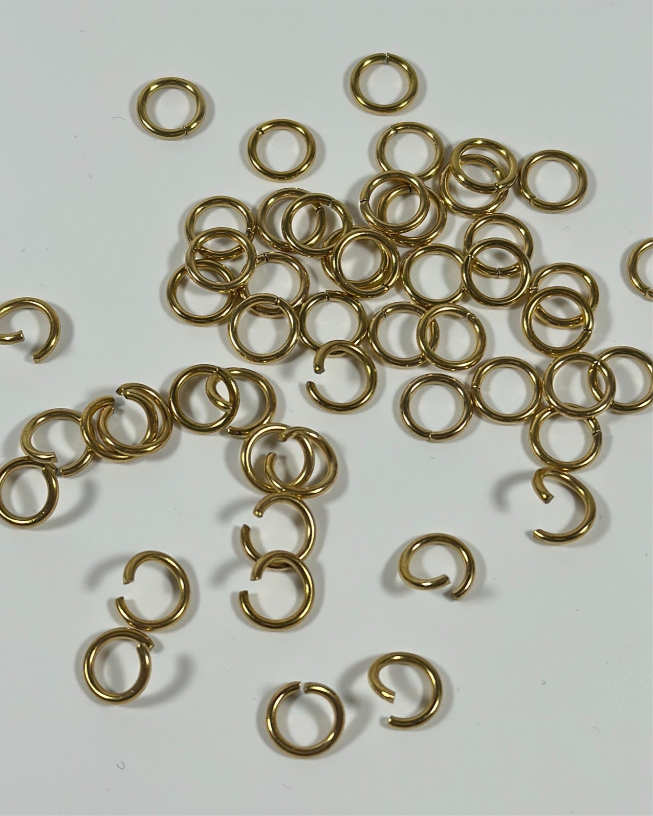 Anneaux ouverts en acier inoxydable dorés 10 x 1.5 mm