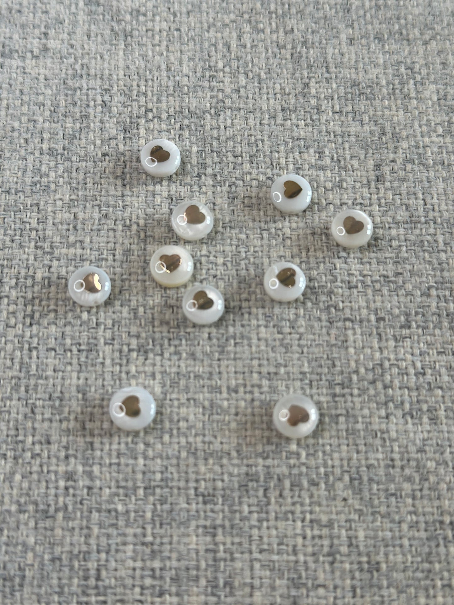 Perles en coquillages rondes