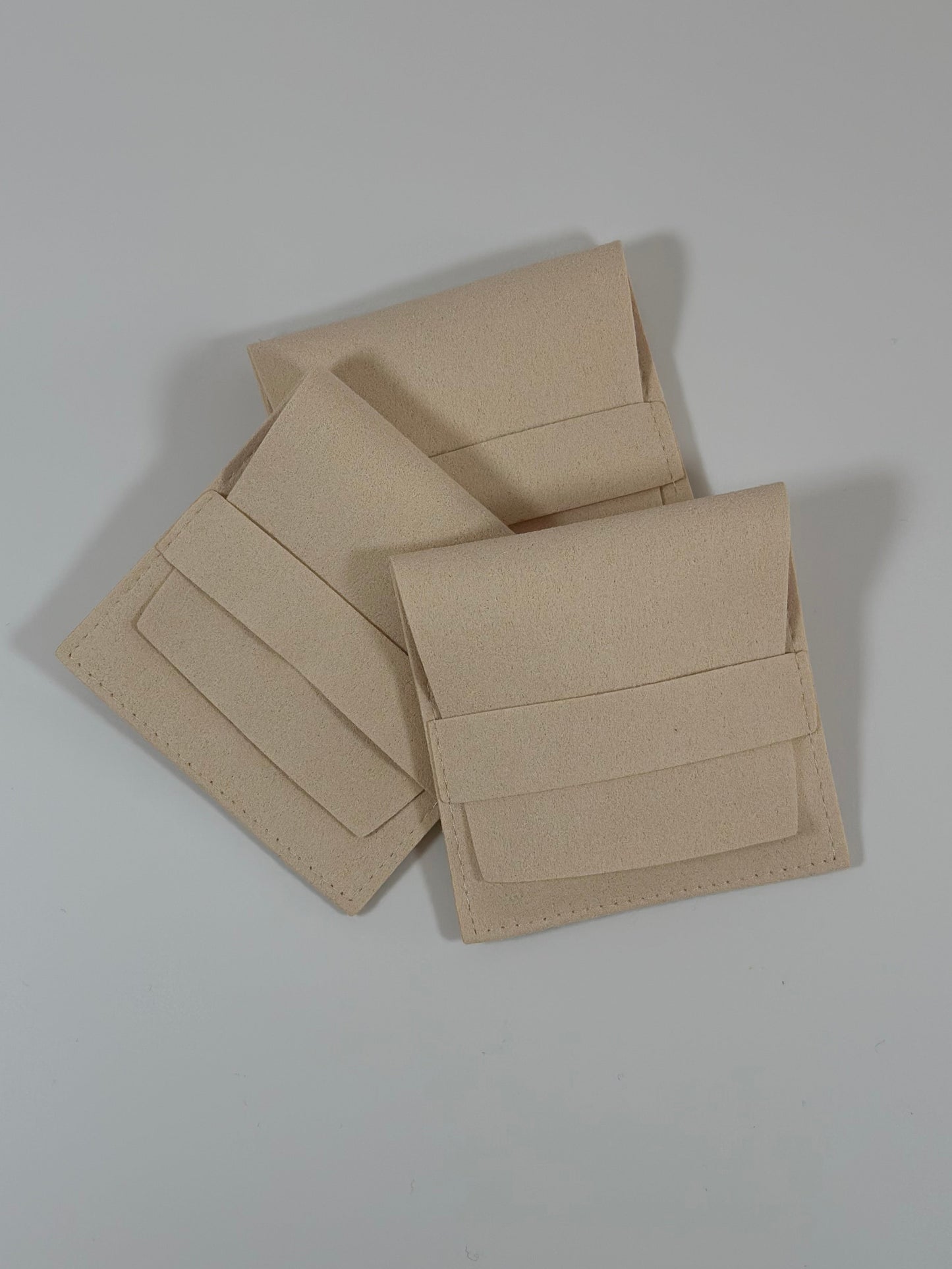 Sac en velours pour bijoux 8 x 8 cm