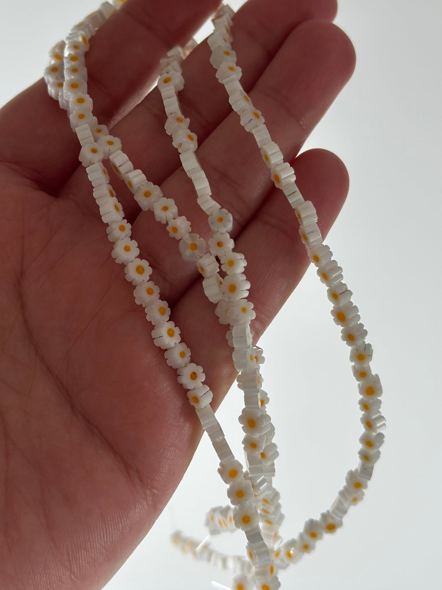 Perles Marguerite en verre