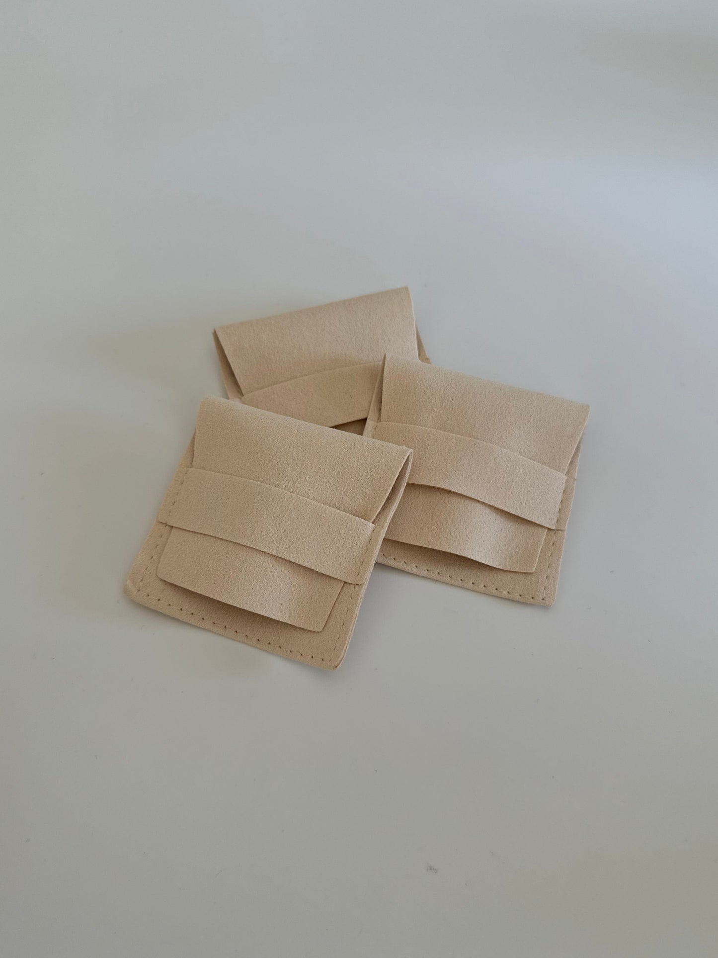 Sac en velours pour bijoux 6 x 6 cm