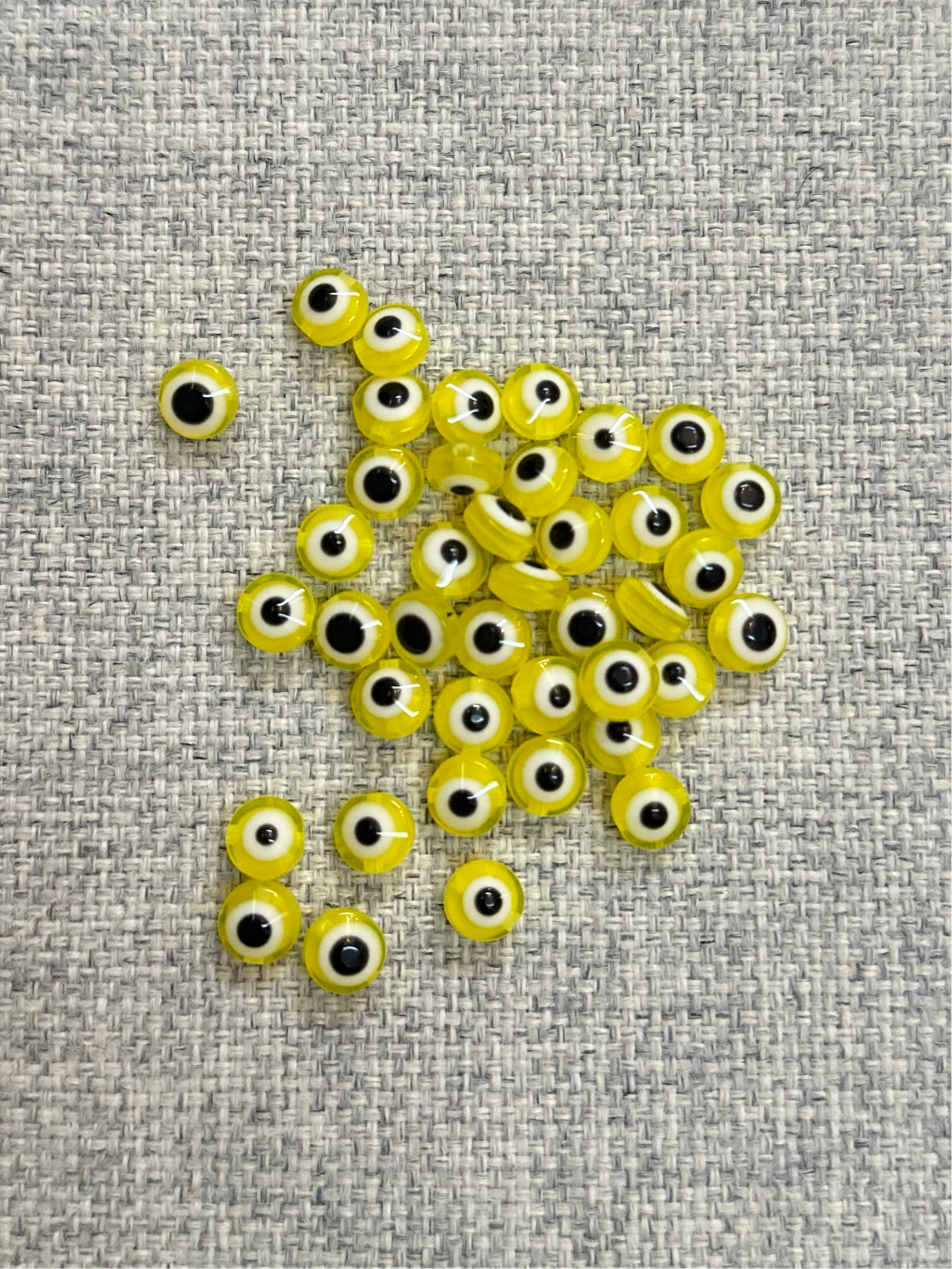 Perles en acrylique “evil eye”