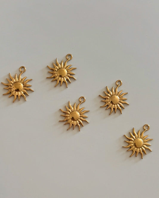 Pendentifs en acier inoxydable ‘Soleil’(Vendu a l’unité )