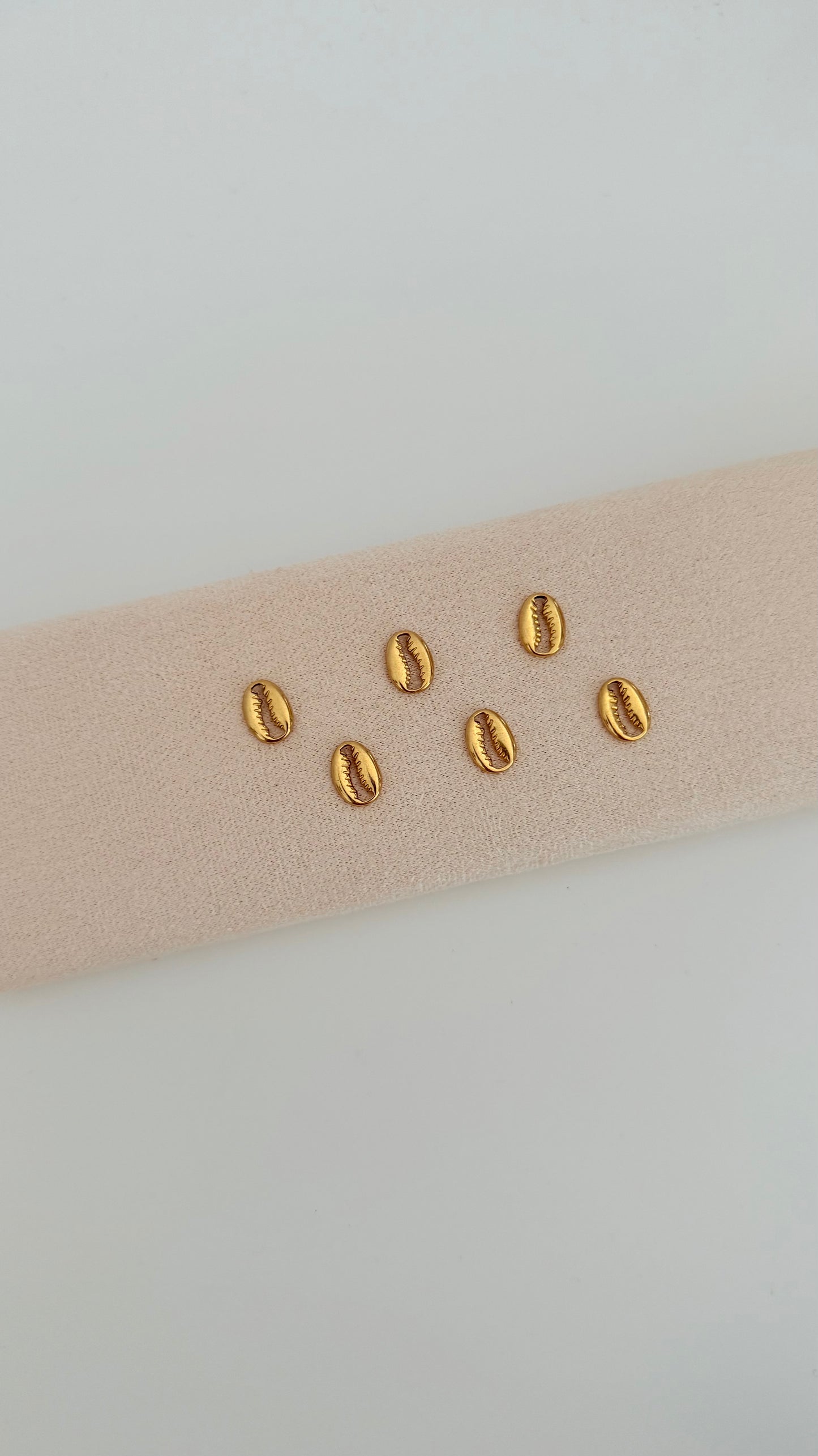 Pendentifs en acier inoxydable (Vendu par pièces )