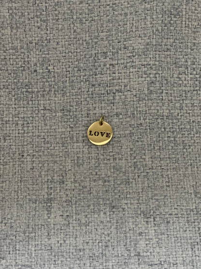 Pendentif Love en acier inoxydable doré