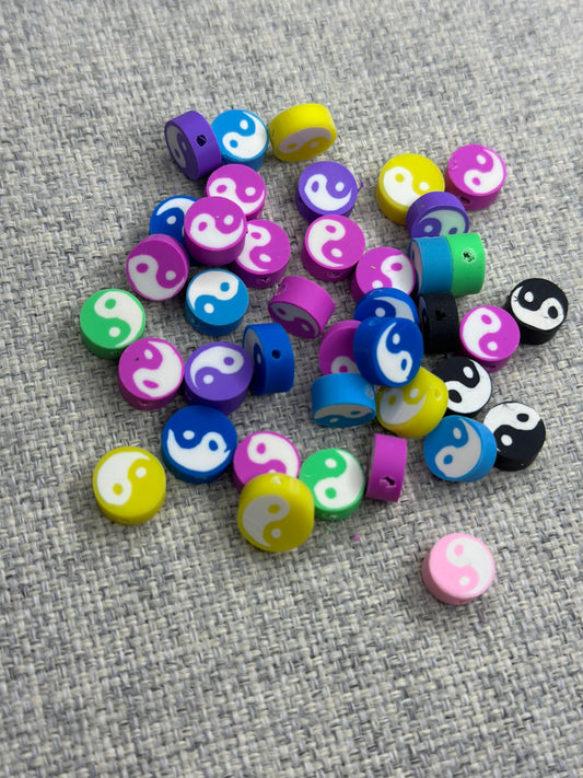 Perles en polymères - Yin & yang