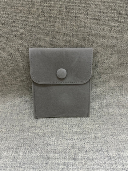 Sac en velours gris pour bijoux 10.5 x 8.5 cm