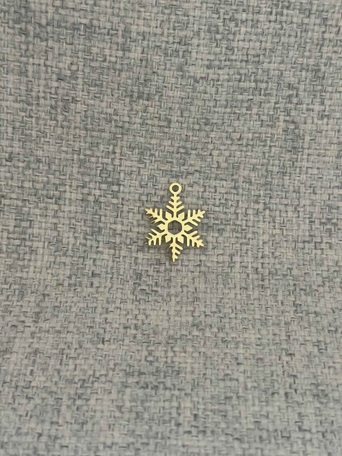 Pendentif Flocon de neige ❄️ en acier inoxydable doré