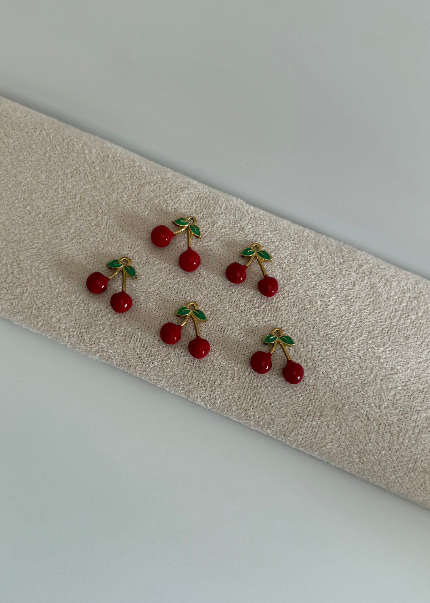 Pendentifs en acier inoxydable “Cerise”